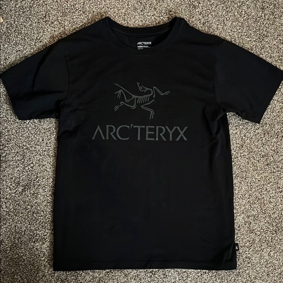 Arc'teryx Tops - ARC’TERYX Black T-shirt